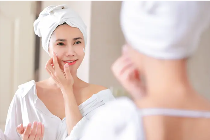 Tips Memilih Paket Skincare untuk Mencerahkan Wajah